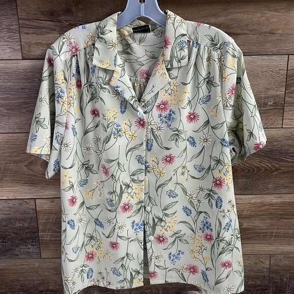 Bon Worth Button Down Floral Blouse , Green with Flowers - Picture 1 of 4